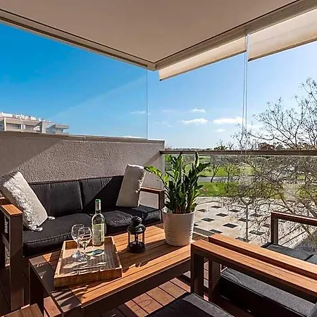 Da Rocha 2-bedroom With Parking Bay 3*