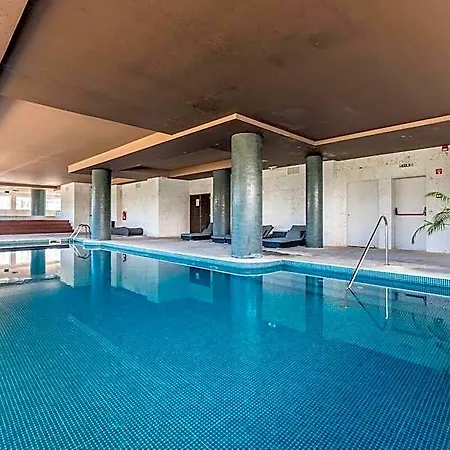 Da Rocha 2-bedroom With Parking Bay